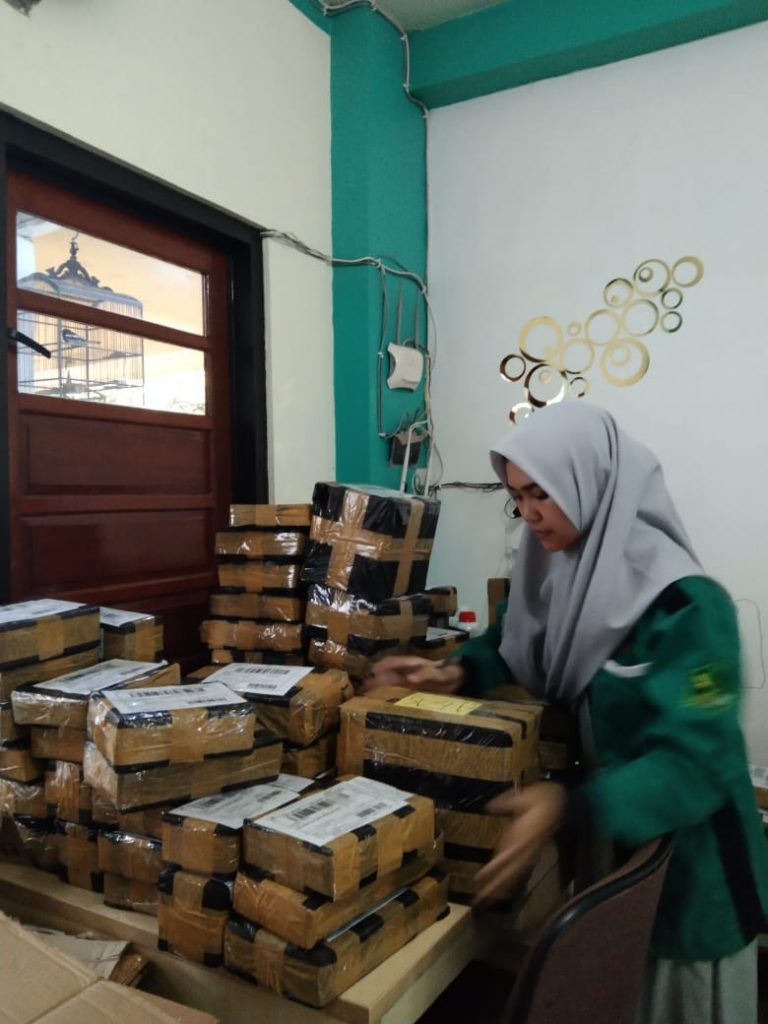 ONLINE, 0812-2882-4834, Pabrik Pupuk Agar Stroberi Berbuah Lebat, Grosir Pupuk Perangsang Buah Stroberi, Toko Pupuk Untuk Stroberi Agar Cepat Berbuah, Pusat Pupuk Agar Stroberi Cepat Besar, Asli Pupuk Buah Untuk Stroberi, Supplier Pupuk Penyubur Strawberry, Jual Pupuk Pemanis Strawberry, Jual Pupuk Untuk Pohon Strawberry, Agen Pupuk Tanaman Strawberry, Distributor Pupuk Buat Tanaman Strawberry